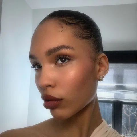 TikTok profile photo of Nara Smith (@naraazizasmith)